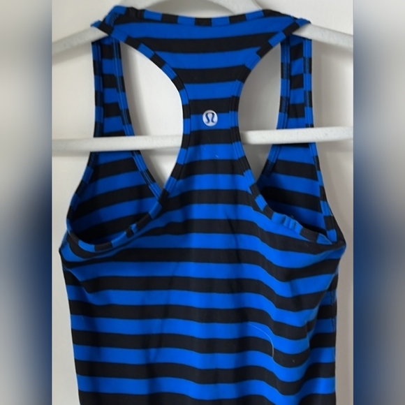 Lululemon (4) Racerback - Picture 1 of 5